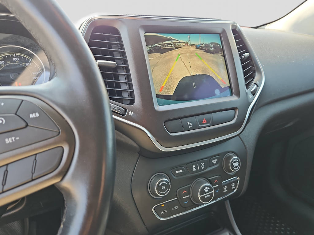 Thumbnail: 2020 Jeep Cherokee - 13