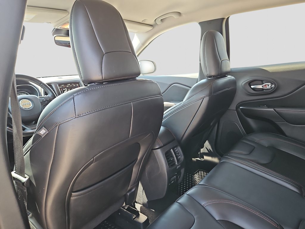 Thumbnail: 2020 Jeep Cherokee - 11
