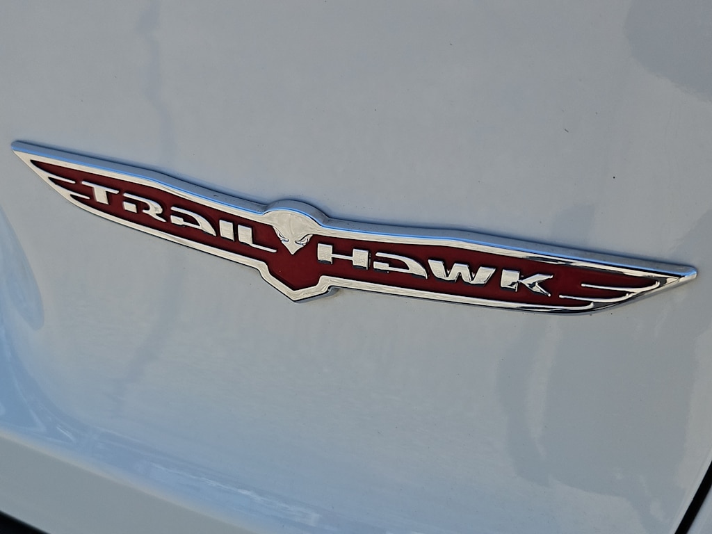 Thumbnail: 2020 Jeep Cherokee - 6
