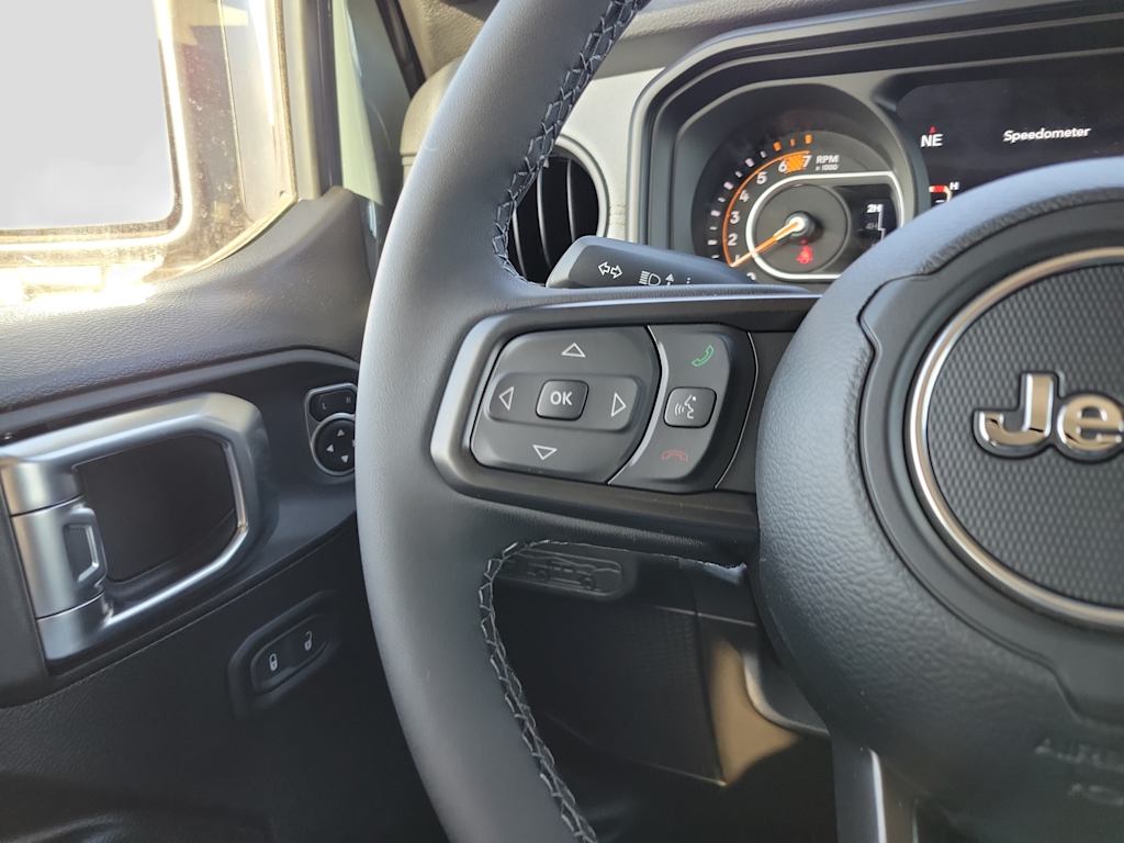 Thumbnail: 2026 Jeep Wrangler - 28