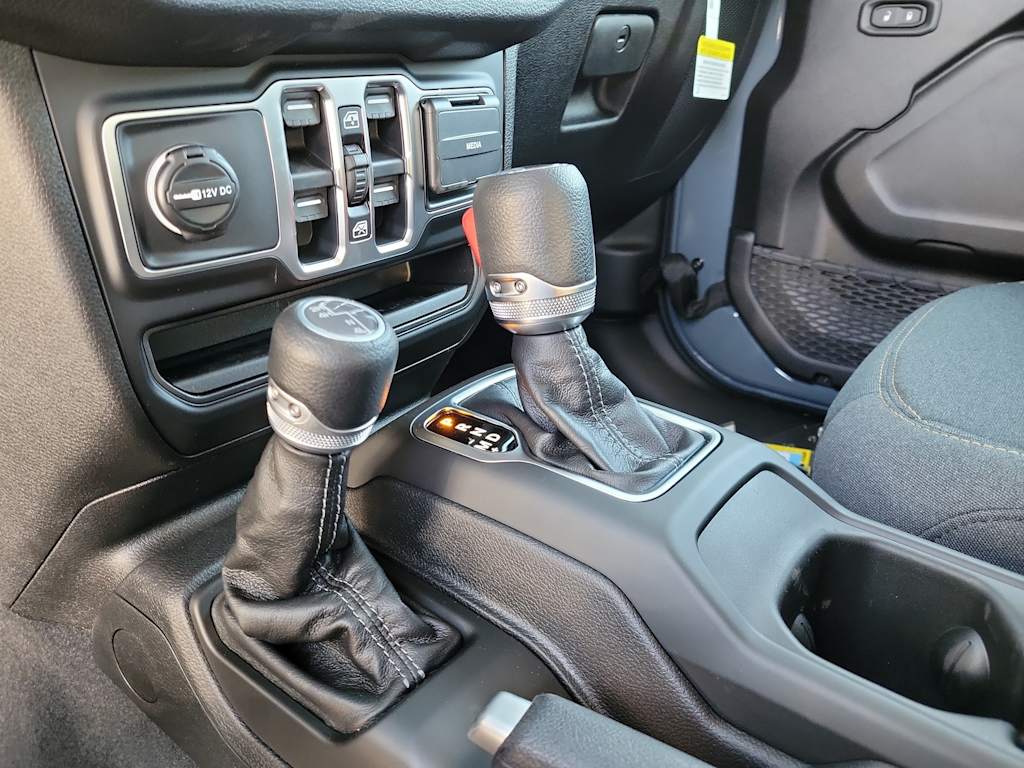 Thumbnail: 2026 Jeep Wrangler - 15