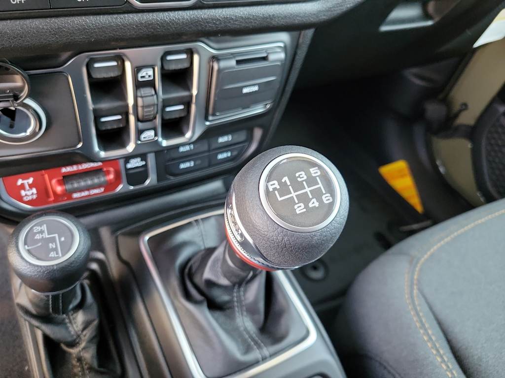 Thumbnail: 2026 Jeep Wrangler - 15