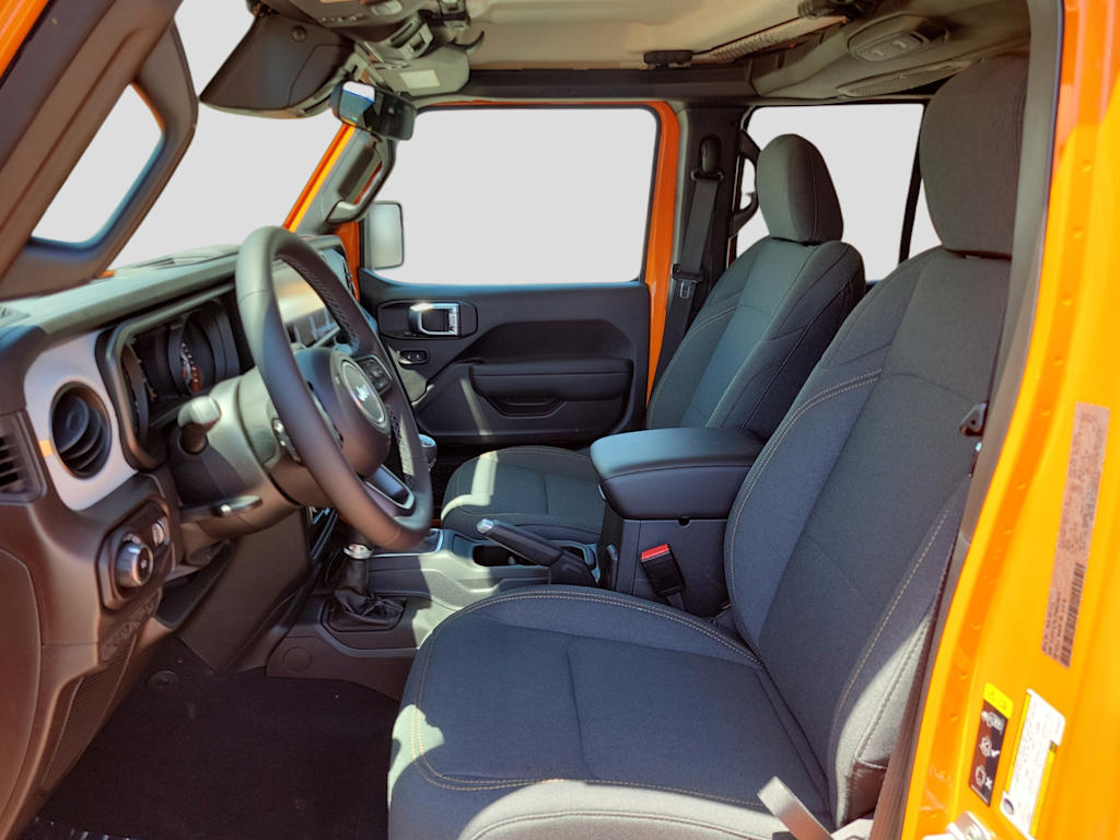 Thumbnail: 2025 Jeep Wrangler - 9