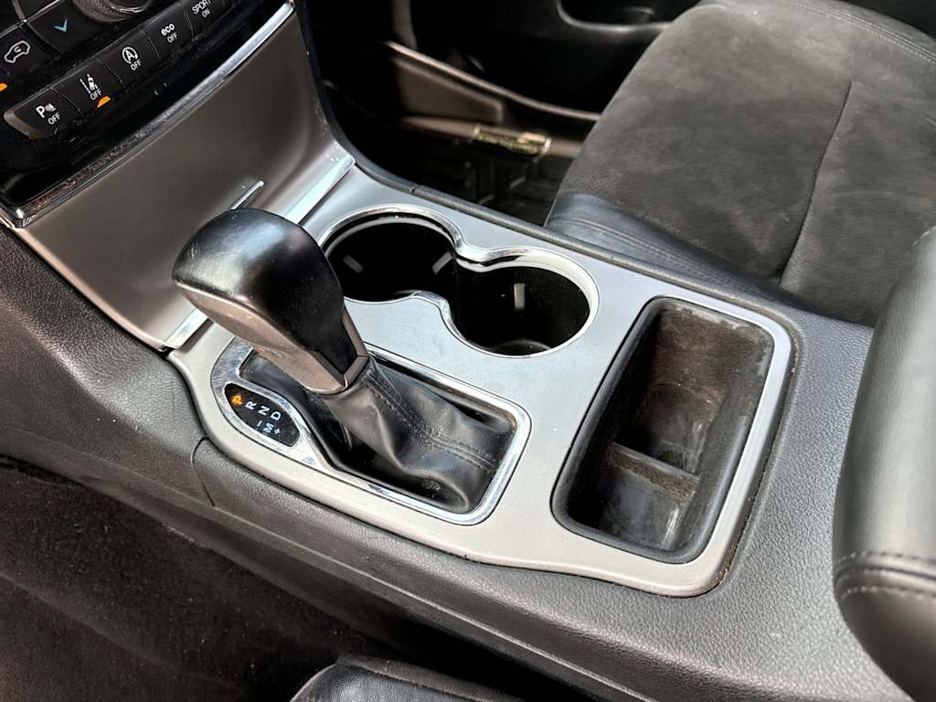 Thumbnail: 2022 Jeep Grand Cherokee - 23