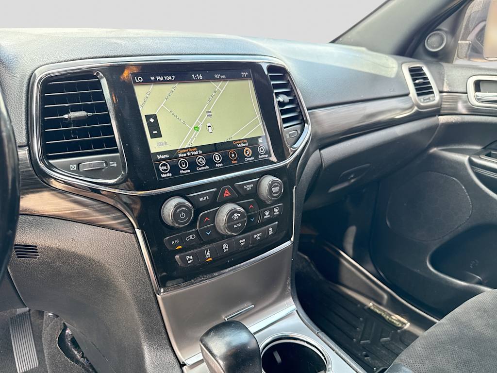Thumbnail: 2022 Jeep Grand Cherokee - 25