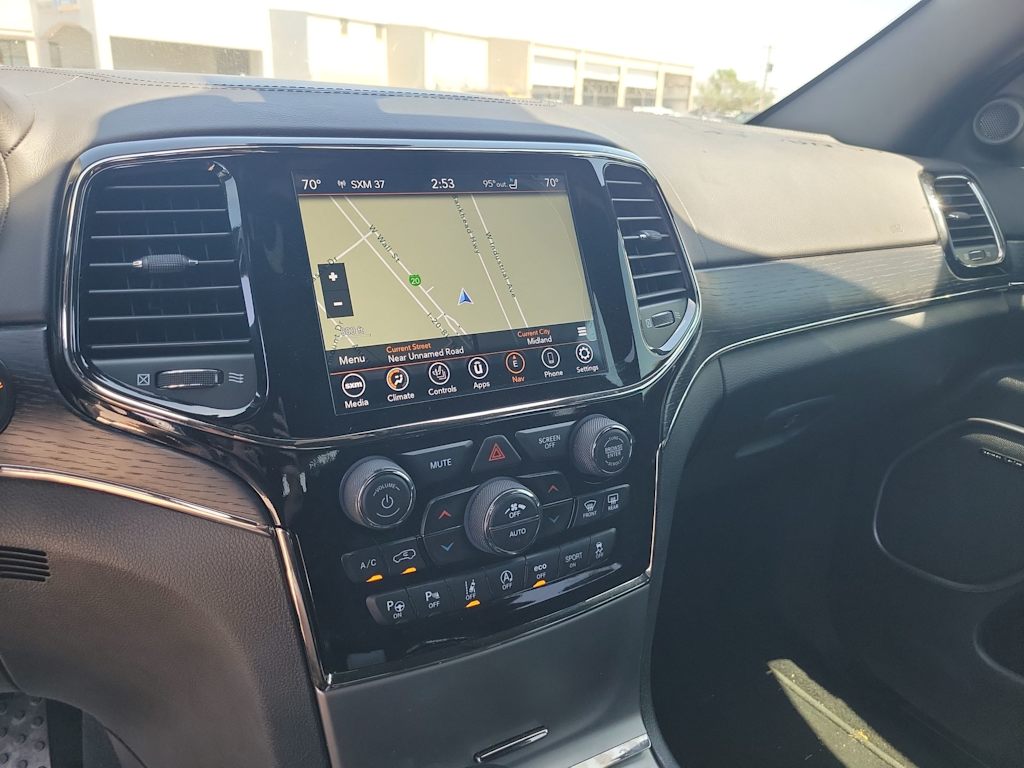 Thumbnail: 2021 Jeep Grand Cherokee - 21