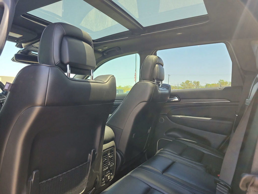 Thumbnail: 2021 Jeep Grand Cherokee - 12