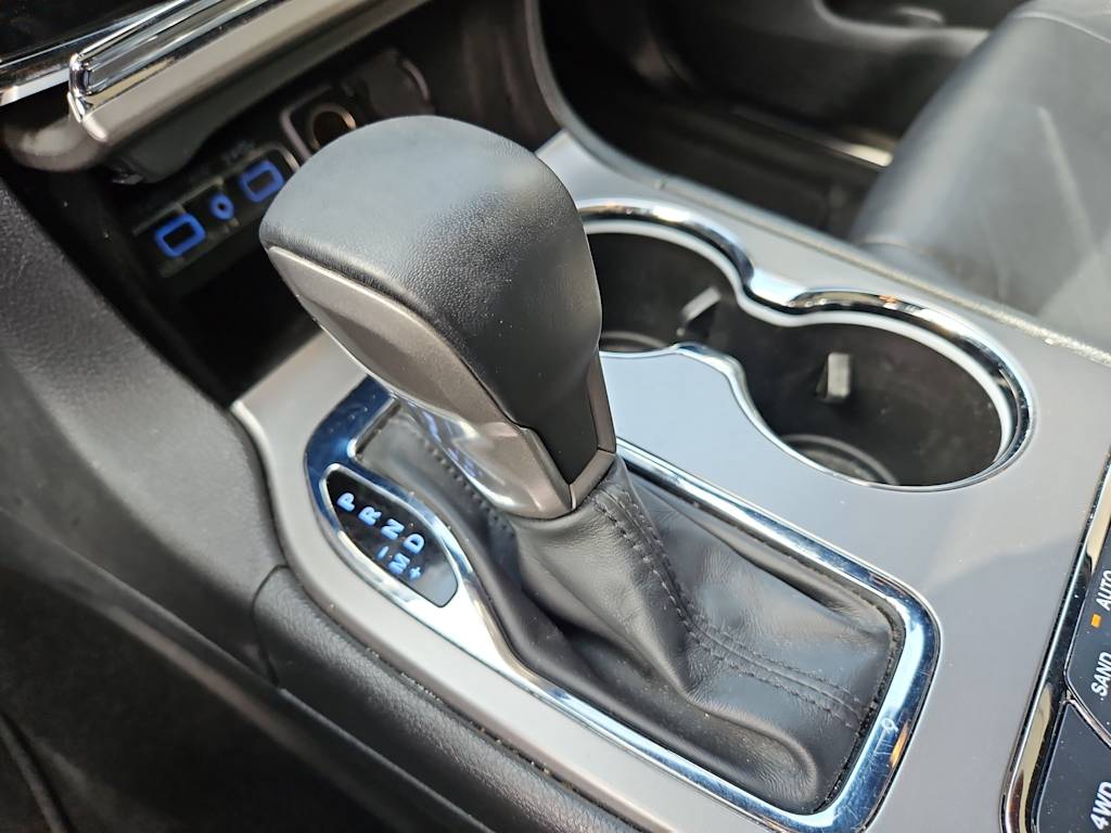 Thumbnail: 2022 Jeep Grand Cherokee - 11