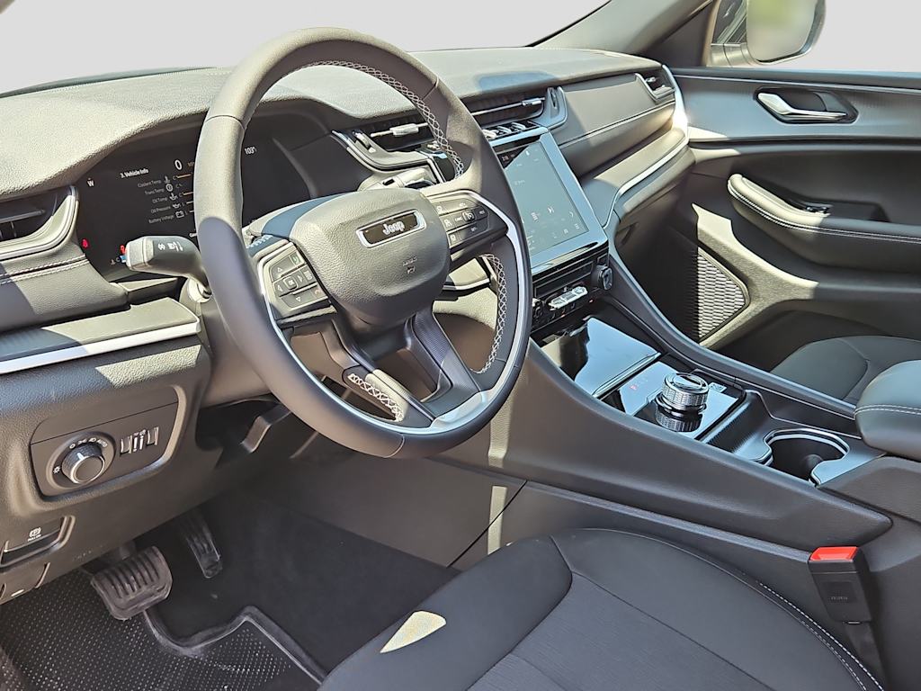 Thumbnail: 2026 Jeep Grand Cherokee - 2