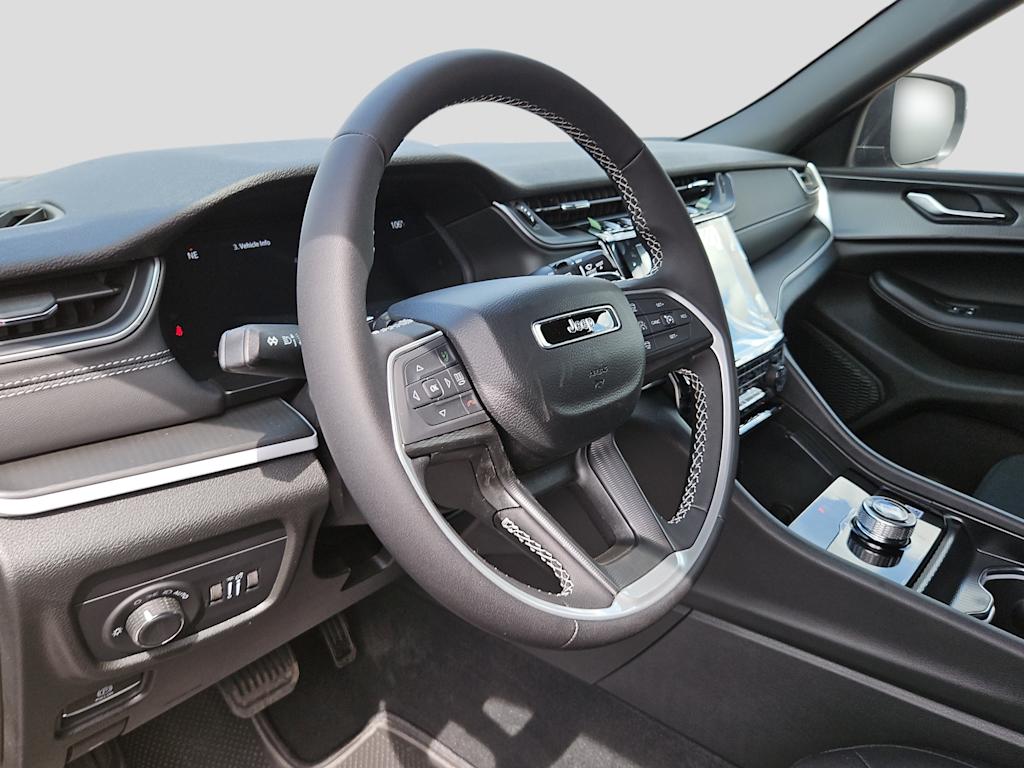 Thumbnail: 2026 Jeep Grand Cherokee - 2