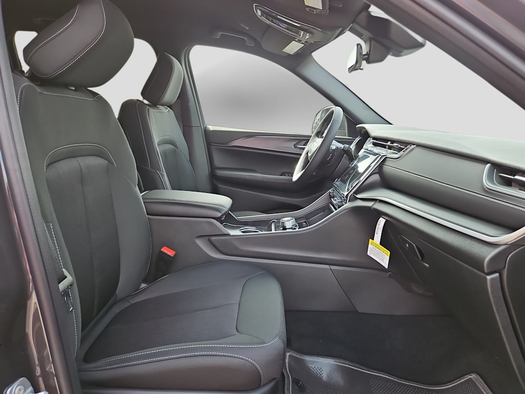 Thumbnail: 2026 Jeep Grand Cherokee - 11