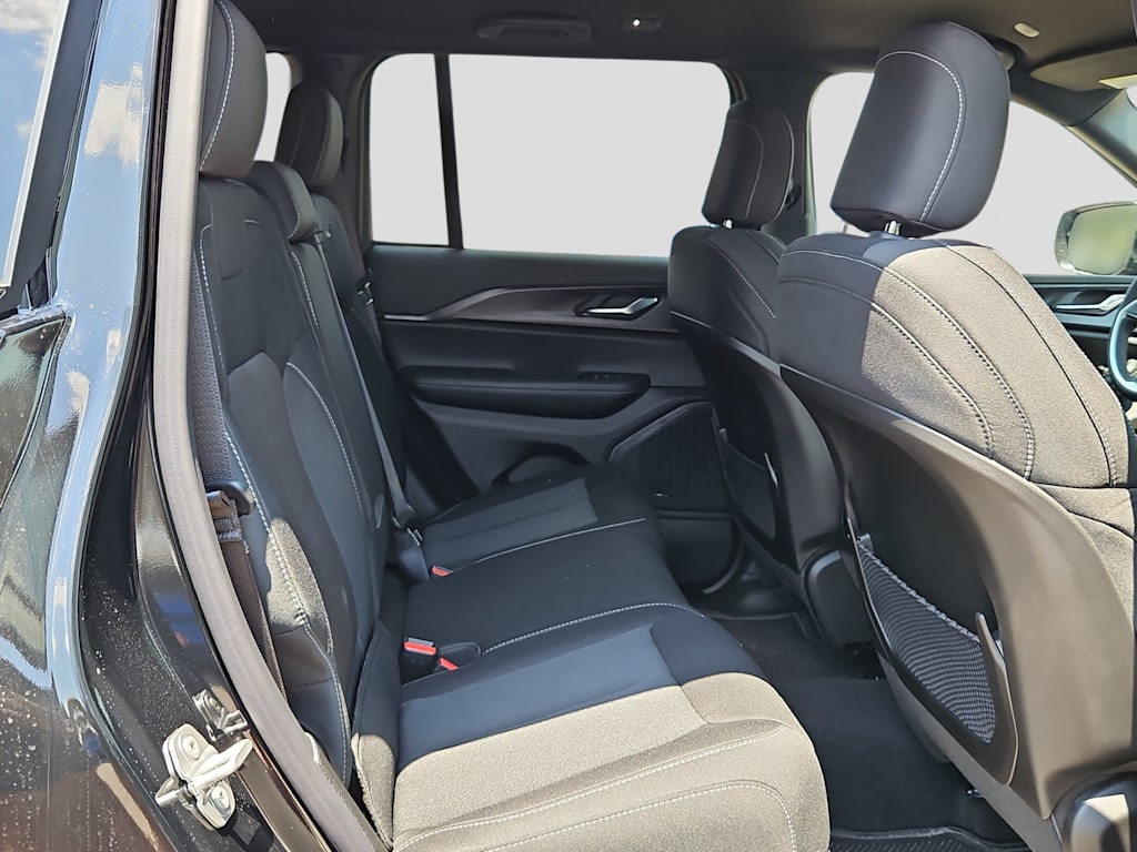 Thumbnail: 2026 Jeep Grand Cherokee - 24