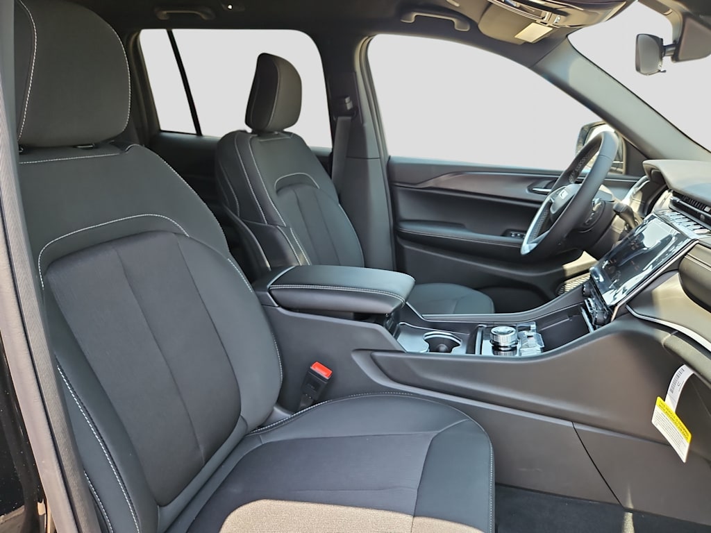 Thumbnail: 2026 Jeep Grand Cherokee - 12
