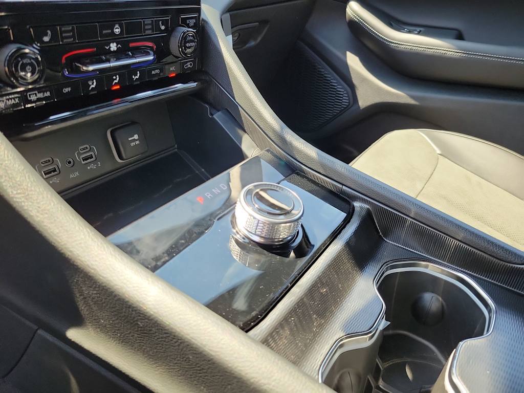 Thumbnail: 2025 Jeep Grand Cherokee - 15