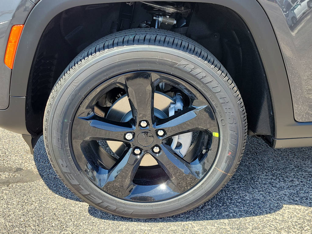 Thumbnail: 2025 Jeep Grand Cherokee - 8