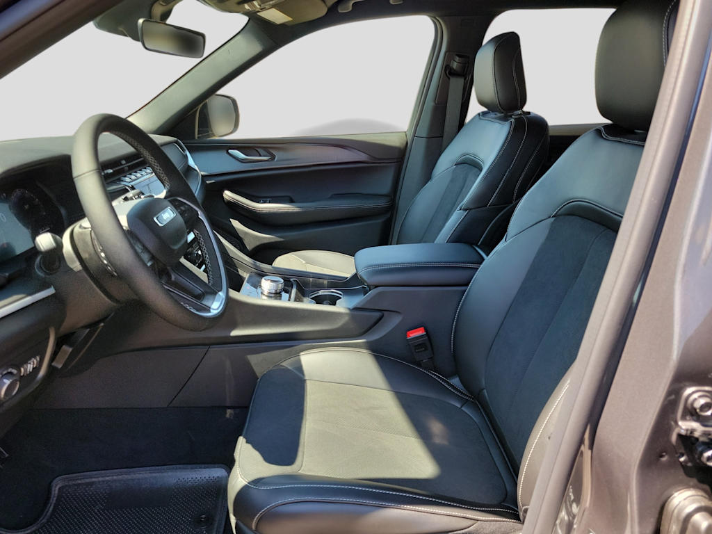 Thumbnail: 2025 Jeep Grand Cherokee - 10