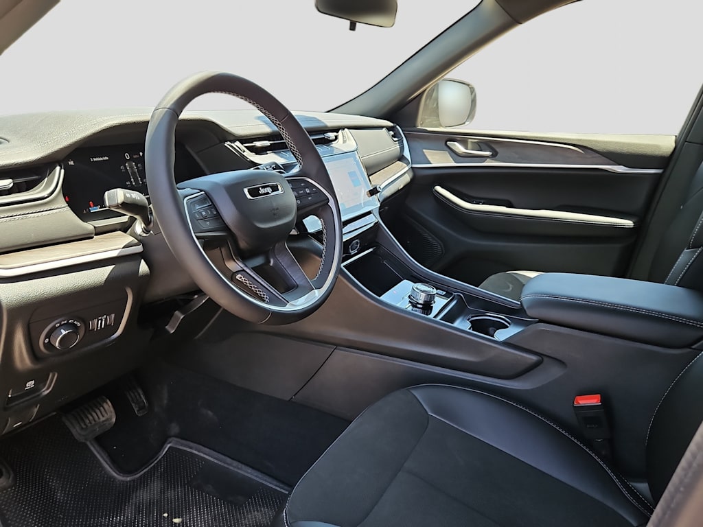 Thumbnail: 2026 Jeep Grand Cherokee - 2