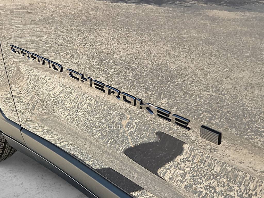 Thumbnail: 2026 Jeep Grand Cherokee - 6