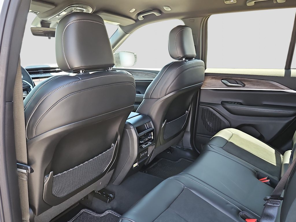 Thumbnail: 2026 Jeep Grand Cherokee - 13