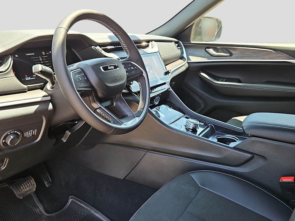 Thumbnail: 2026 Jeep Grand Cherokee - 2