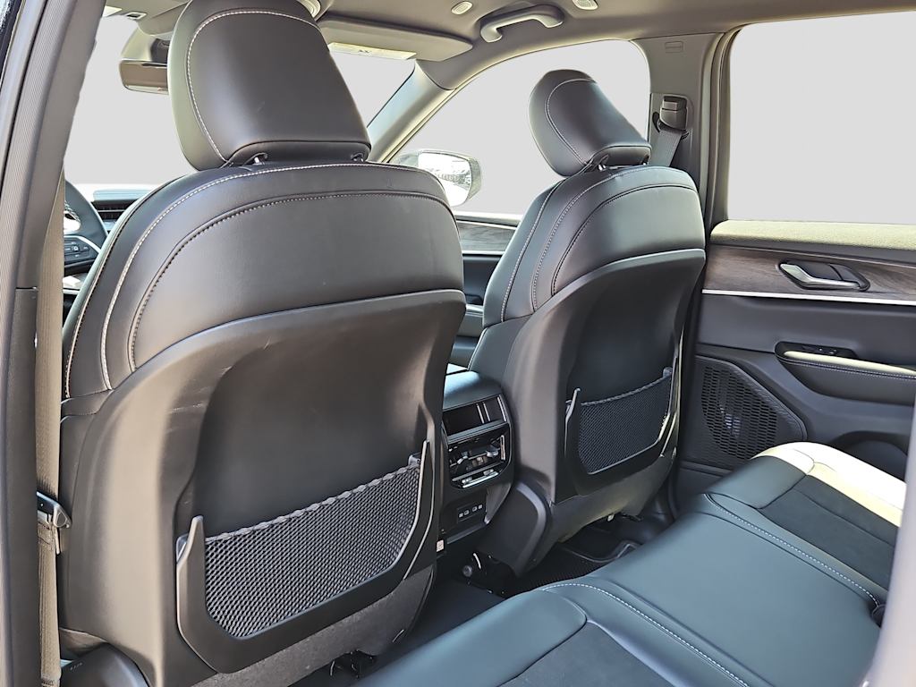 Thumbnail: 2026 Jeep Grand Cherokee - 13