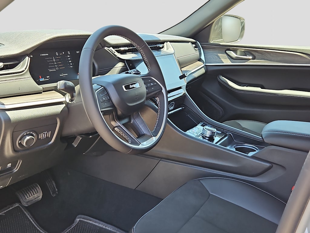 Thumbnail: 2026 Jeep Grand Cherokee - 2