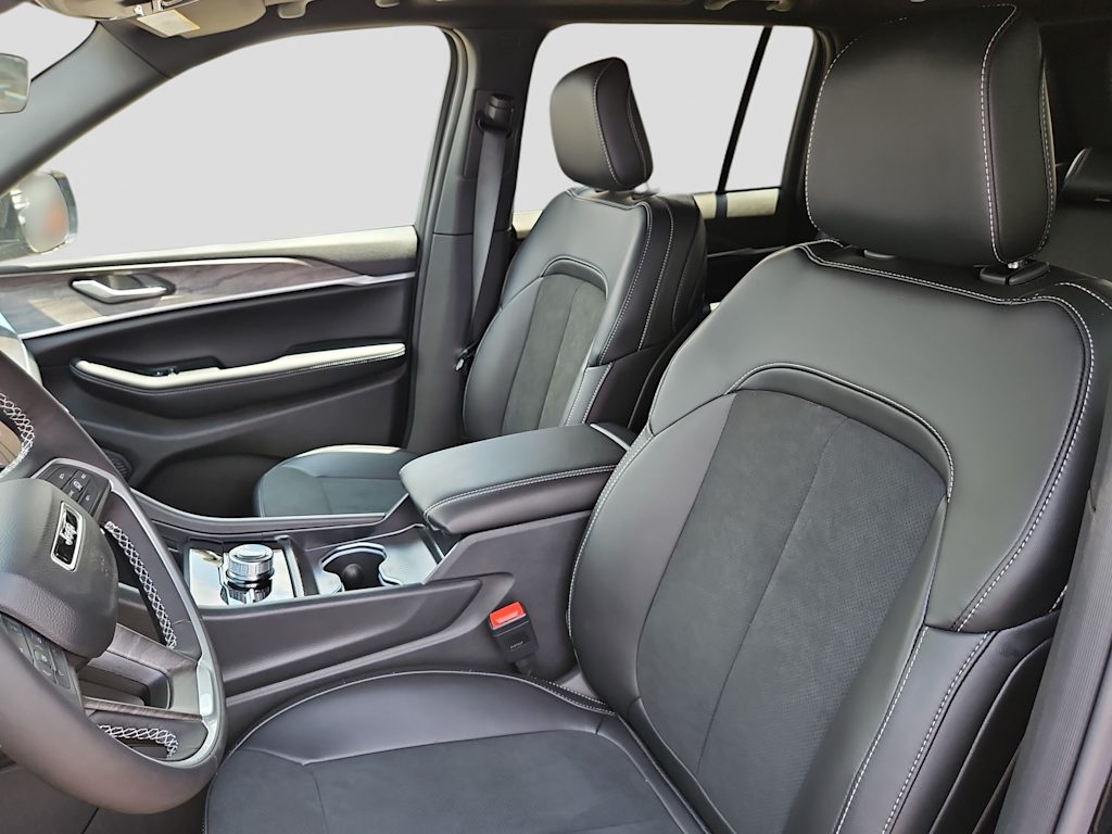 Thumbnail: 2026 Jeep Grand Cherokee - 10