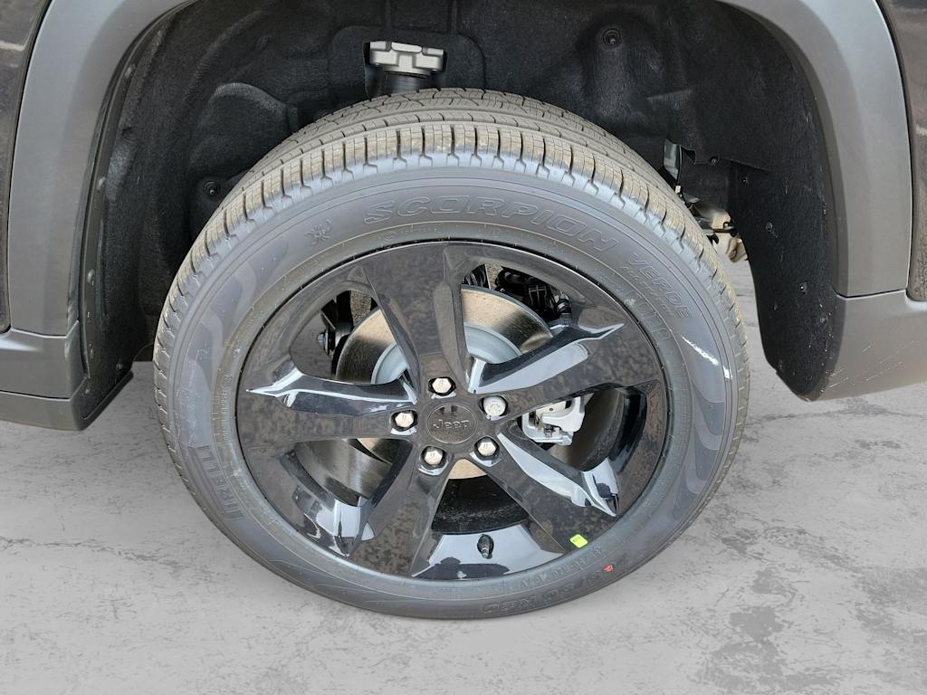 Thumbnail: 2024 Jeep Grand Cherokee - 7