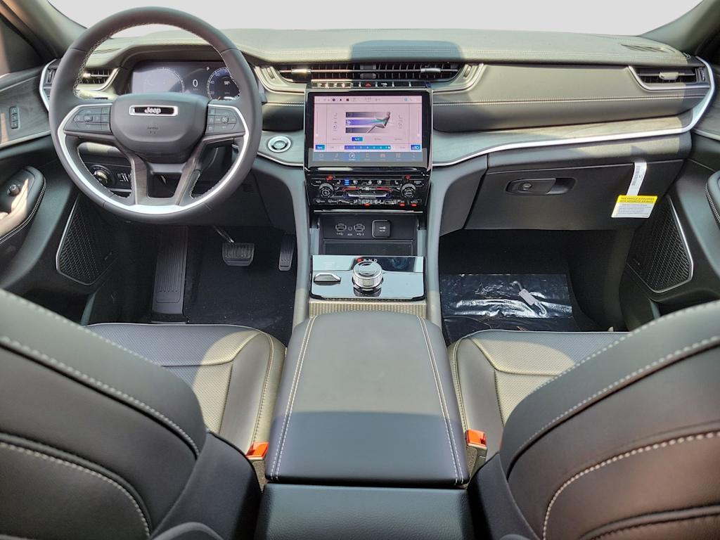 Thumbnail: 2024 Jeep Grand Cherokee - 8