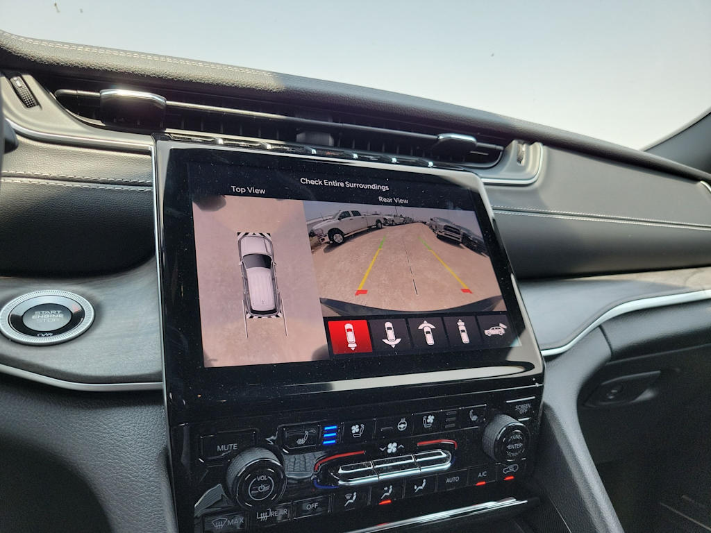 Thumbnail: 2024 Jeep Grand Cherokee - 13