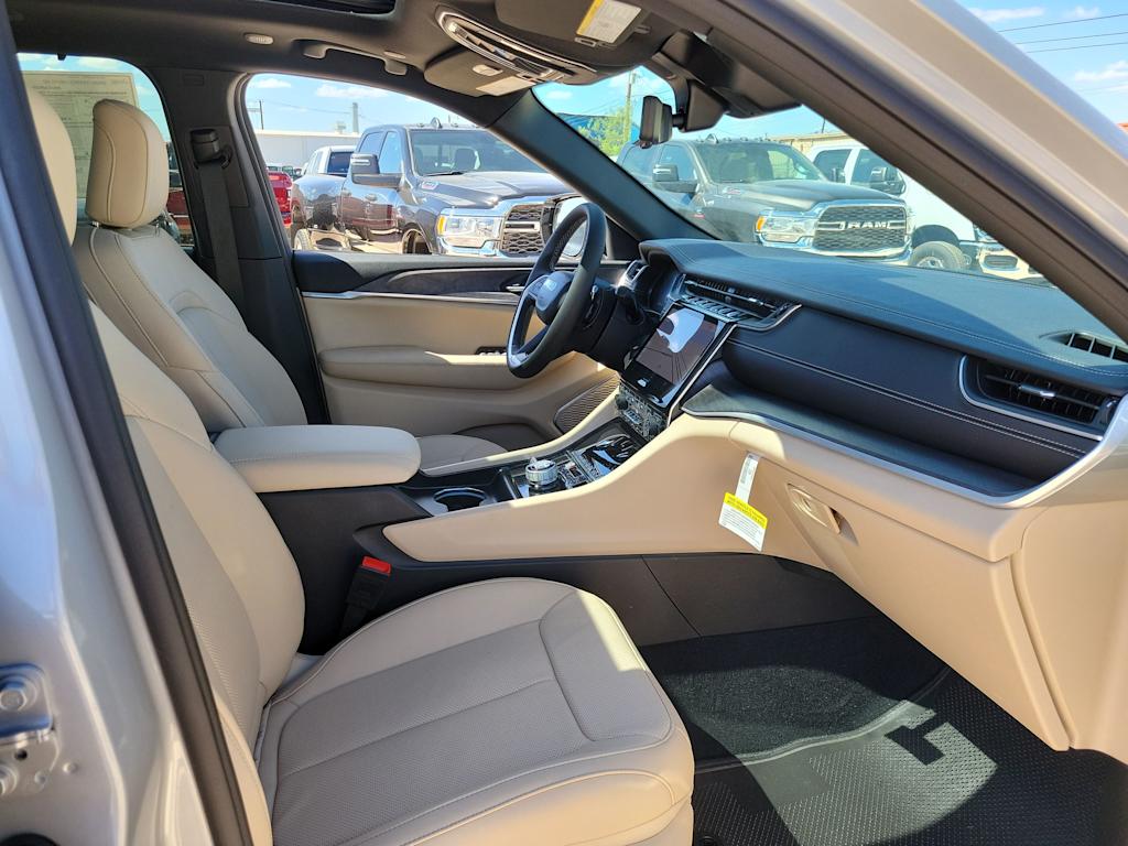 2024 Jeep Grand Cherokee Limited Edition 12