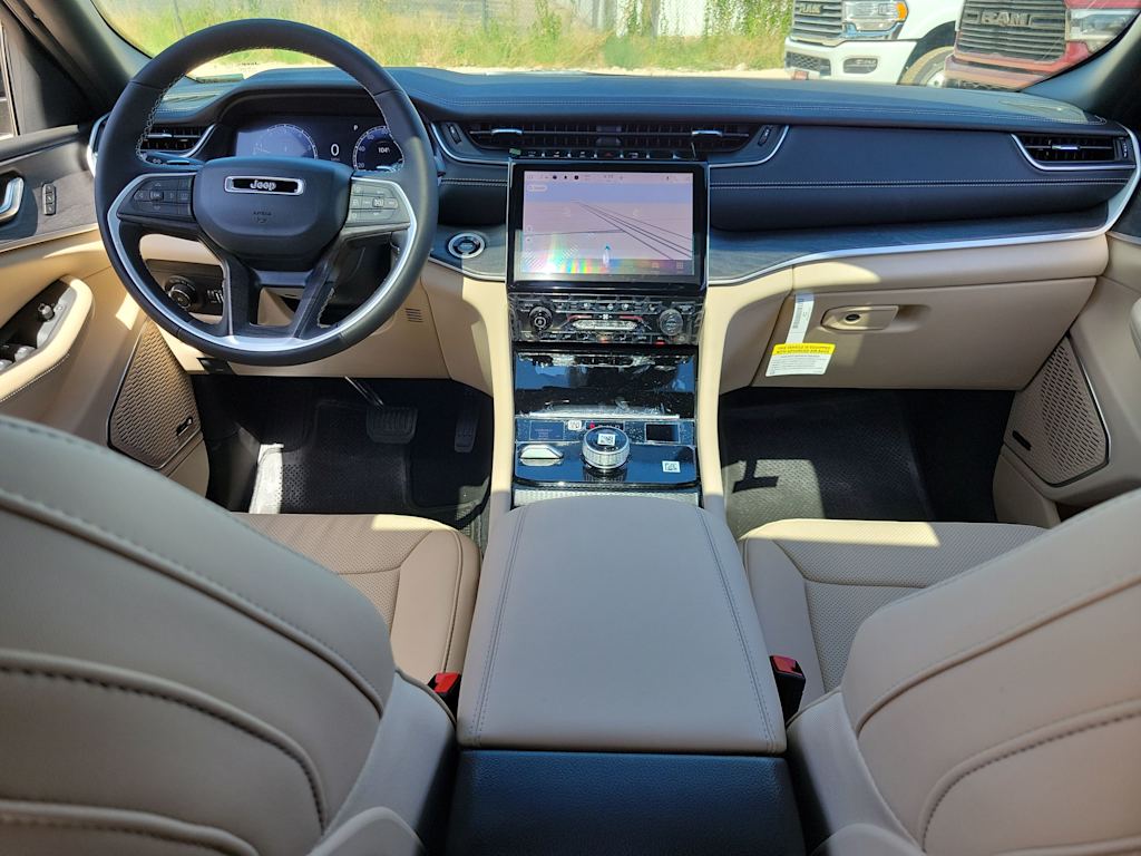 2024 Jeep Grand Cherokee Limited Edition 10