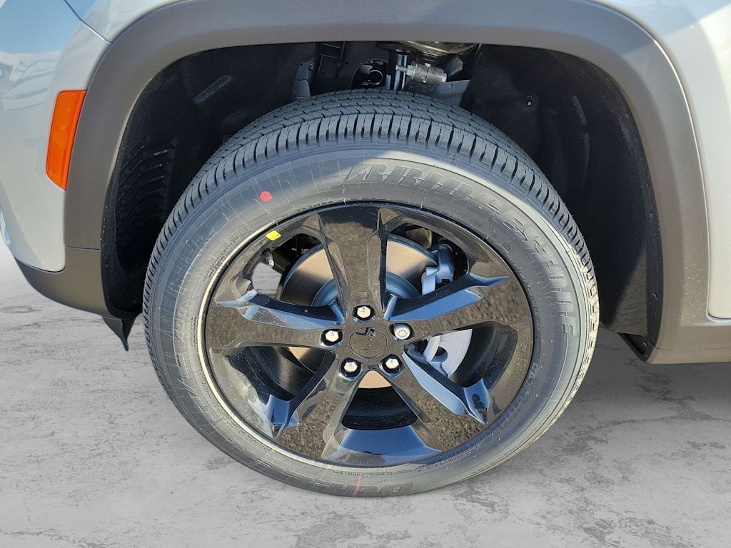 Thumbnail: 2024 Jeep Grand Cherokee - 8