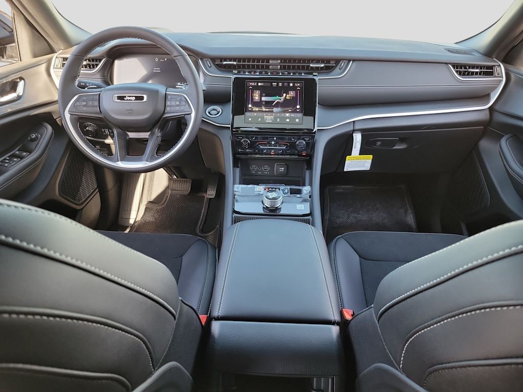 Thumbnail: 2024 Jeep Grand Cherokee - 10