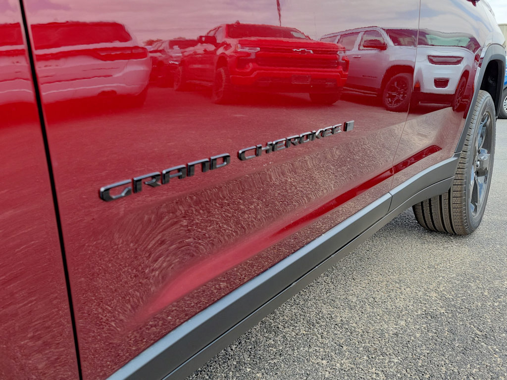 Thumbnail: 2024 Jeep Grand Cherokee - 7