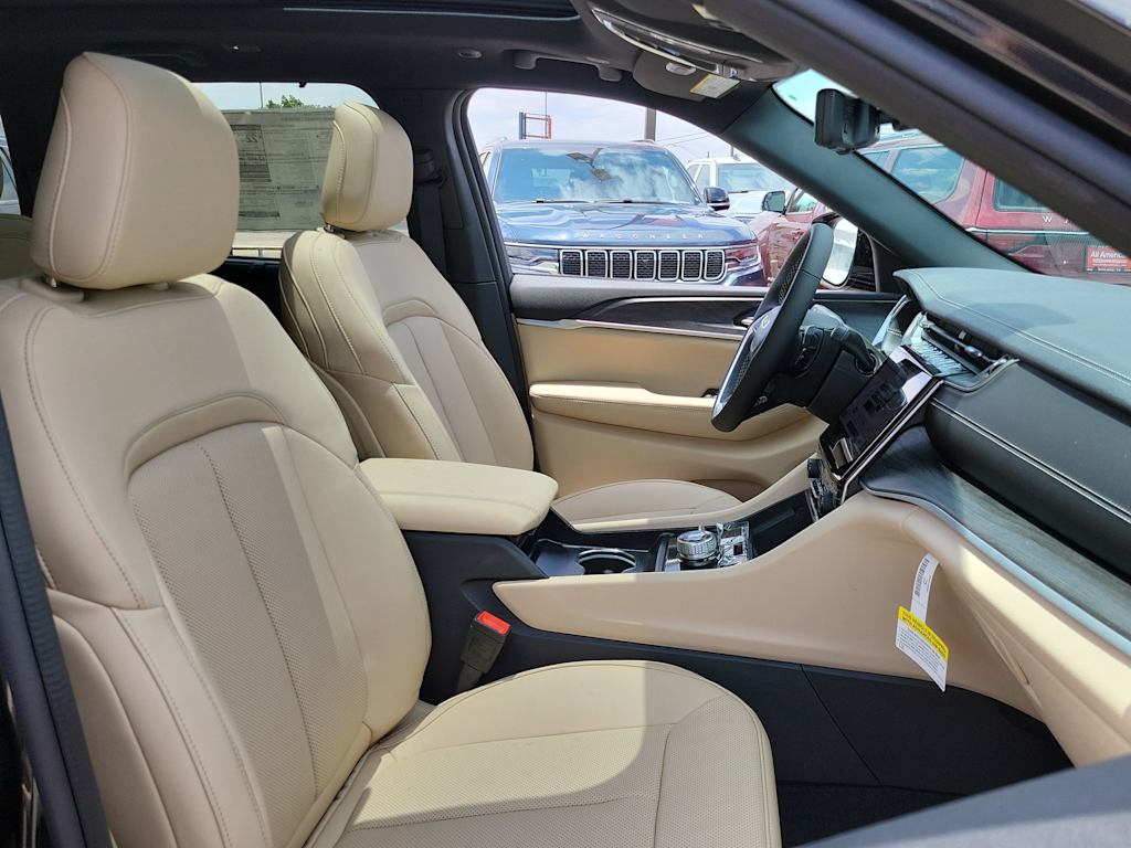 2024 Jeep Grand Cherokee Limited Edition 11