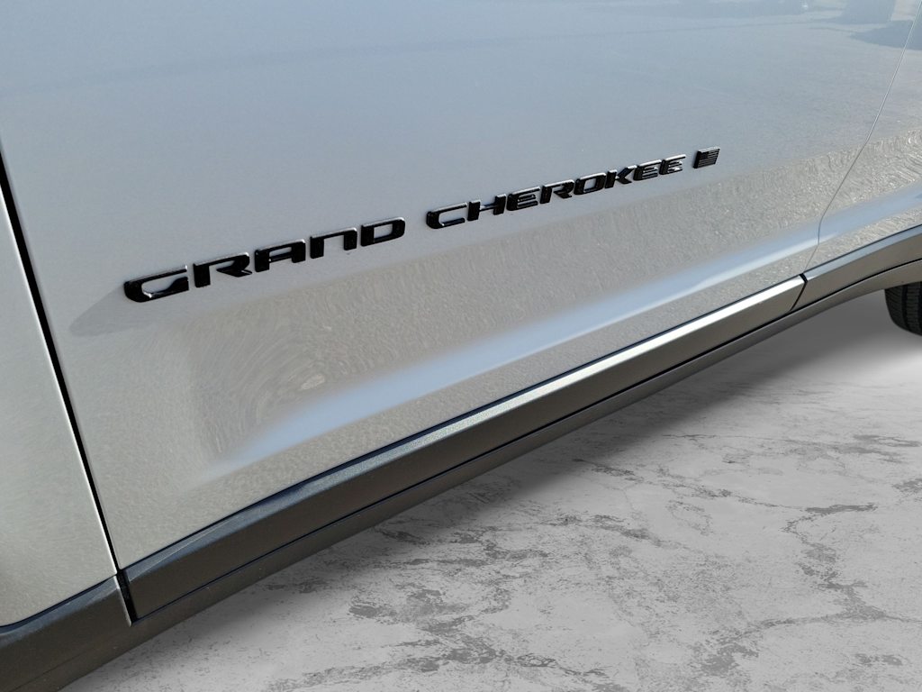 Thumbnail: 2024 Jeep Grand Cherokee - 7