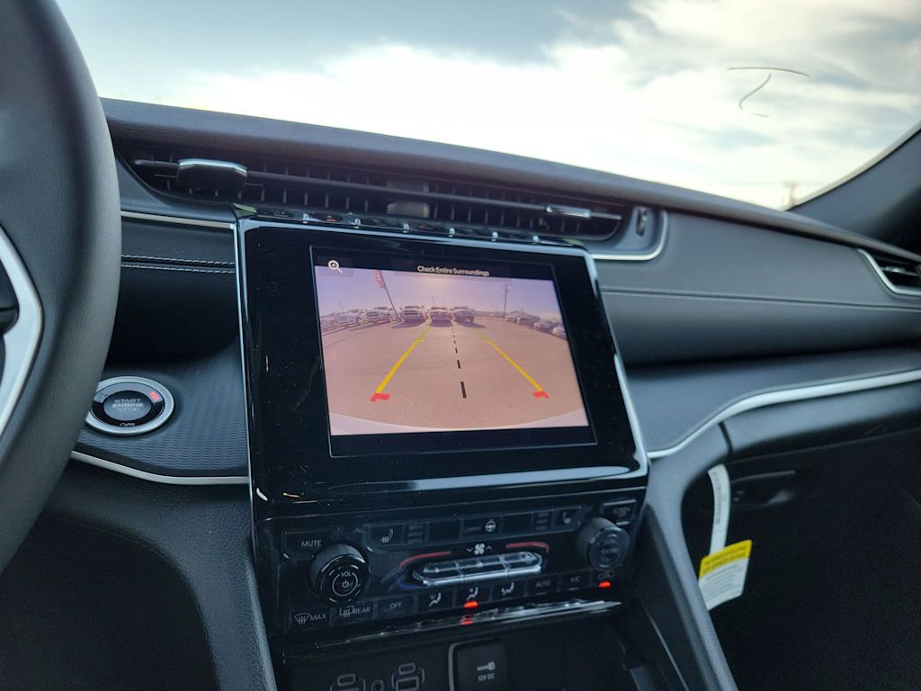 Thumbnail: 2024 Jeep Grand Cherokee - 15