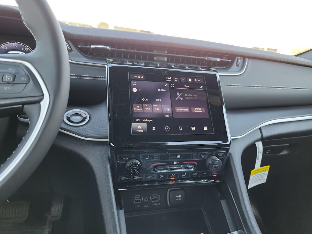 Thumbnail: 2024 Jeep Grand Cherokee - 21