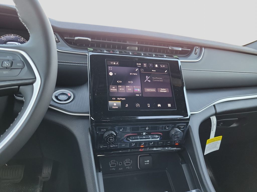 Thumbnail: 2024 Jeep Grand Cherokee - 21