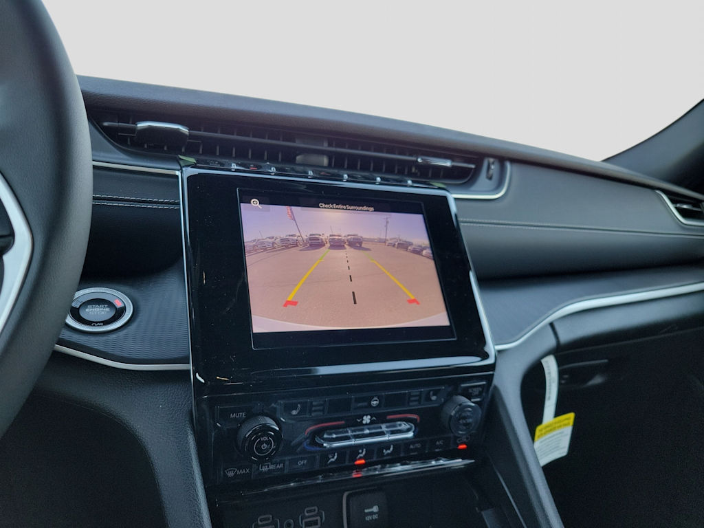 Thumbnail: 2024 Jeep Grand Cherokee - 15