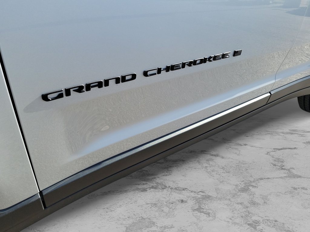 Thumbnail: 2024 Jeep Grand Cherokee - 7