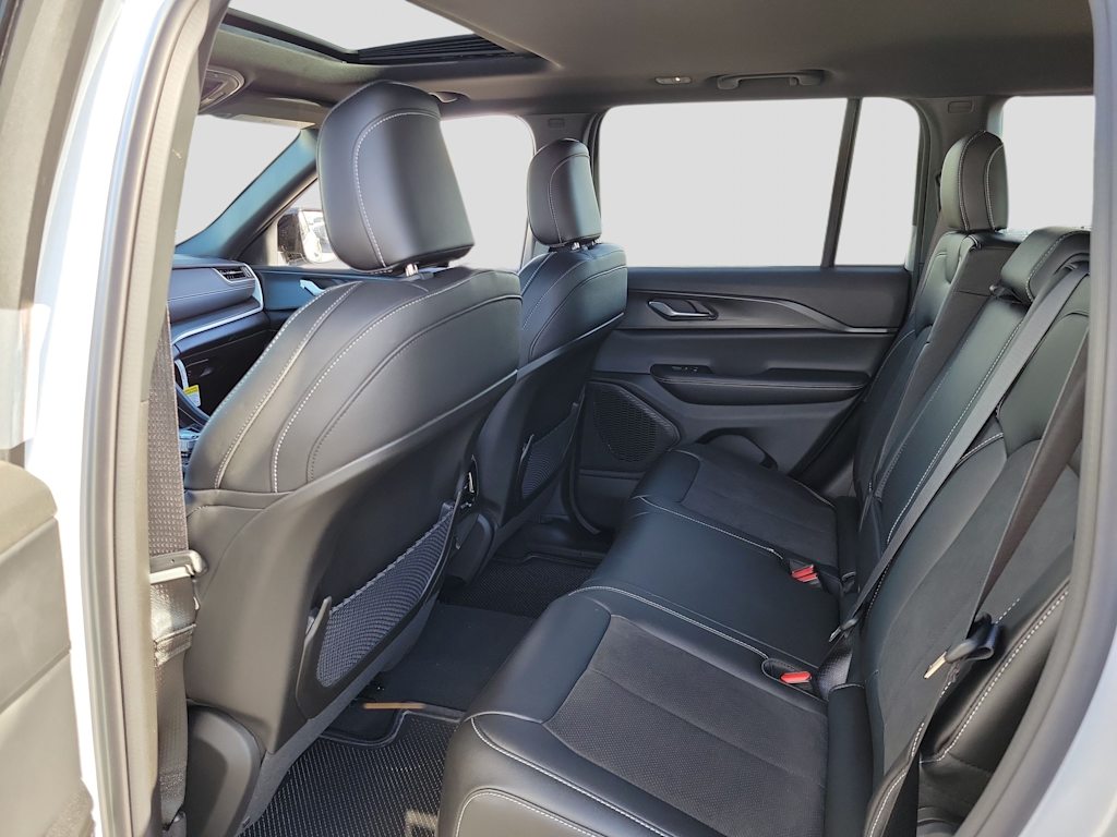 Thumbnail: 2024 Jeep Grand Cherokee - 13