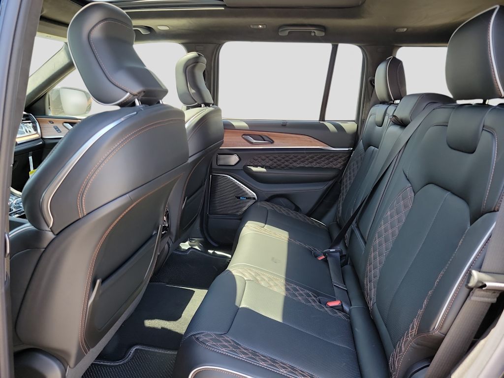 Thumbnail: 2026 Jeep Grand Cherokee - 11