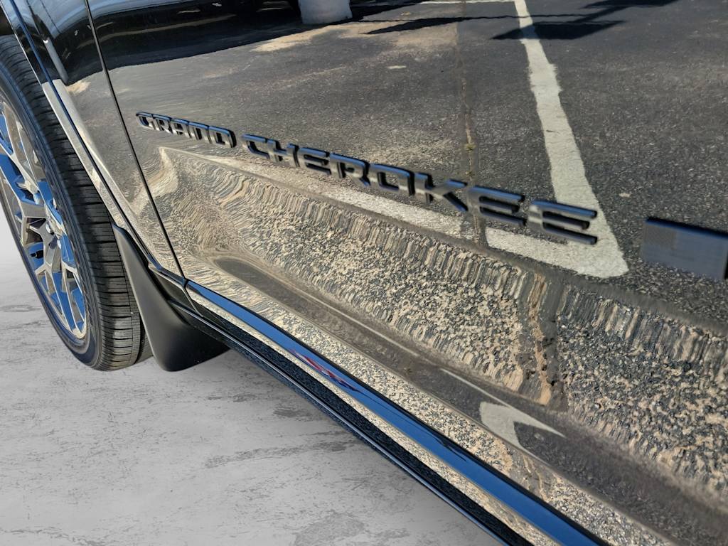 Thumbnail: 2026 Jeep Grand Cherokee - 6