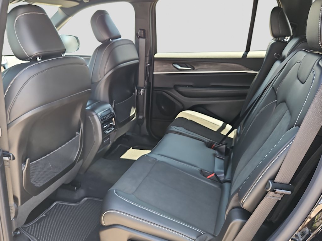 Thumbnail: 2026 Jeep Grand Cherokee L - 12