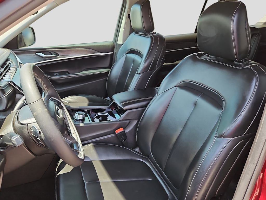 Thumbnail: 2023 Jeep Grand Cherokee L - 9