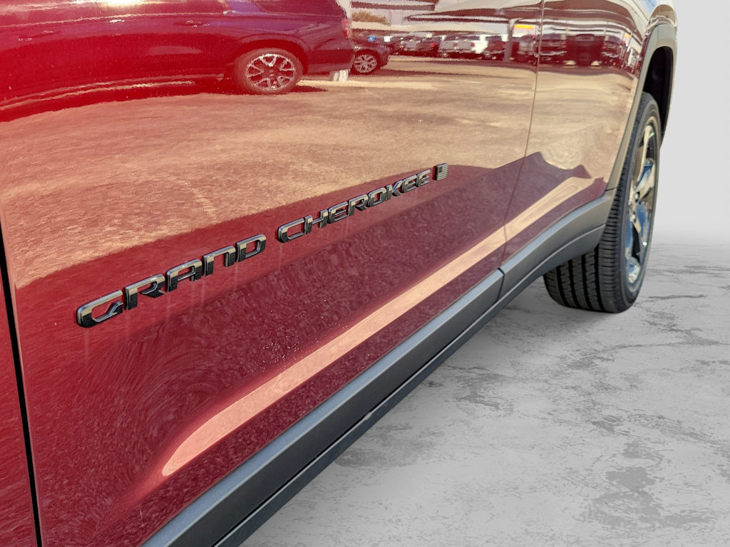 Thumbnail: 2025 Jeep Grand Cherokee L - 7