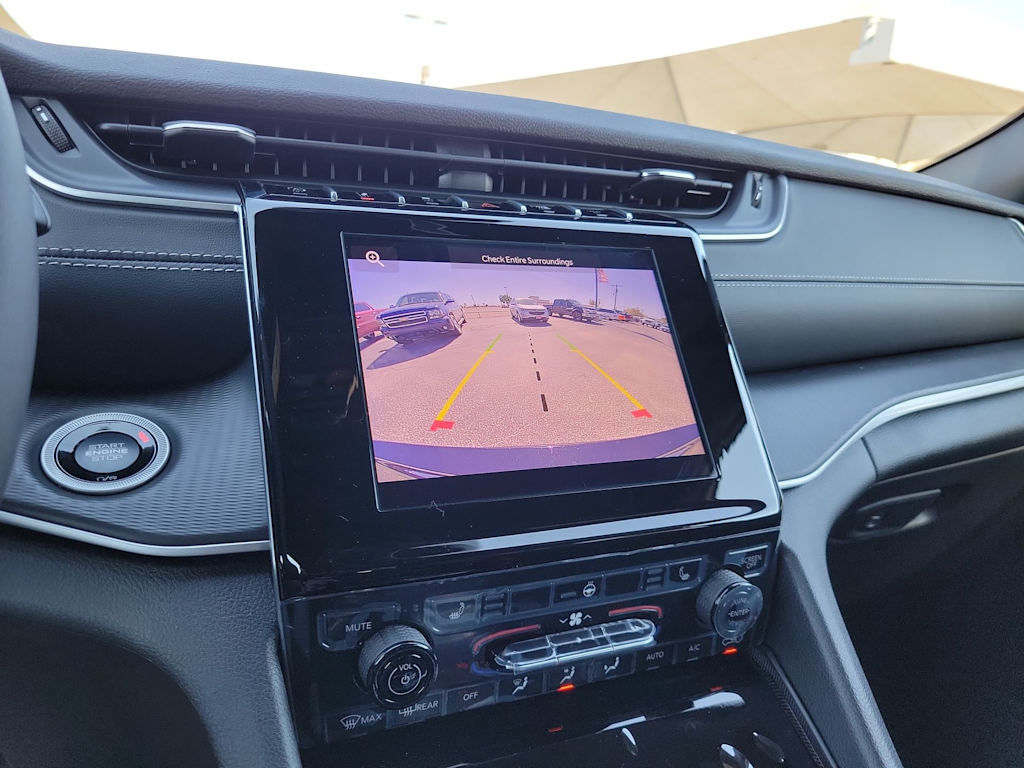 Thumbnail: 2025 Jeep Grand Cherokee L - 14