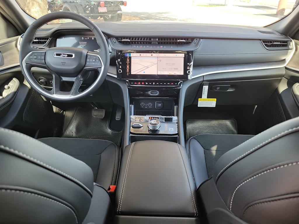 Thumbnail: 2026 Jeep Grand Cherokee L - 9